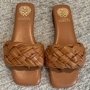 Vince Camuto Antonni Slides